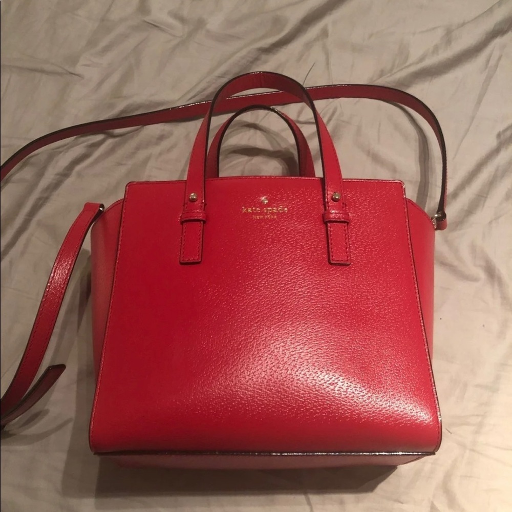 Super cute and fun leather cross body!!